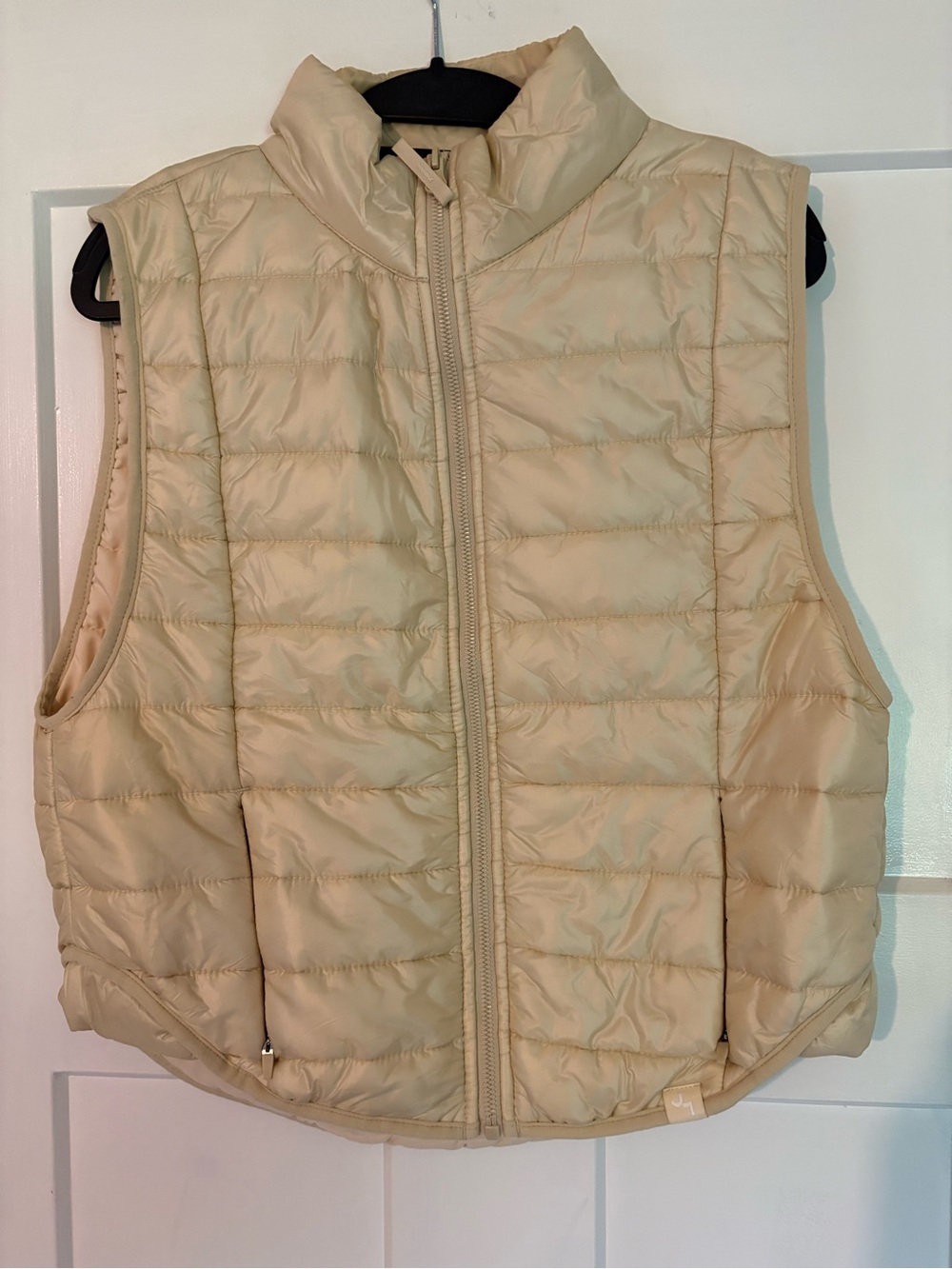 JoyLab Women's Quilted Puffer Vest Cream/Gold size Small